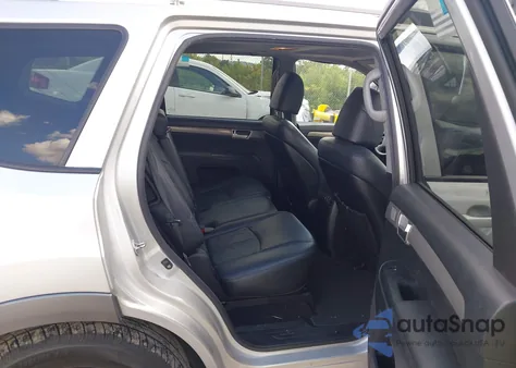 2009 Kia Borrego Ex V8 z USA, uszkodzony, nr VIN KNDJH742995023925